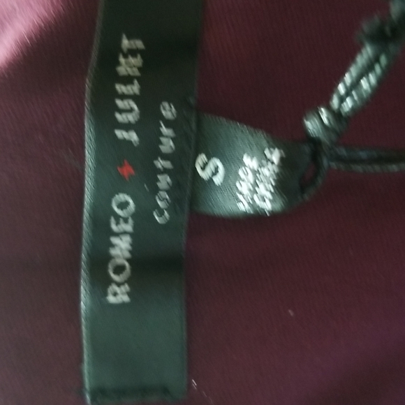 Romeo & Juliet Couture off the Shoulder Lace Dress NWT - Picture 15 of 15